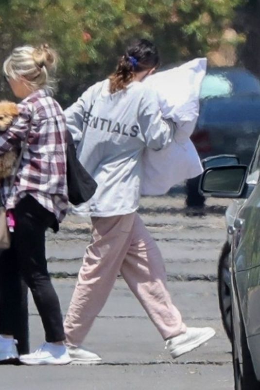 SELENA GOMEZ Packing Up Some Luggage in Los Angeles 05/09/2020