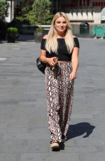 SIAN WELBY Out and About in London 05/28/2020