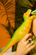 TAYLOR HICKSON for Vanity Teen Magazine, May 2020