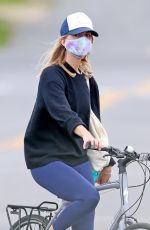 TAYLOR NEISEN Out and About in New York 05/05/2020