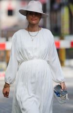 VOGUE WILLIAMS Leaves Radio Breakfast Show in London 05/10/2020