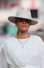 VOGUE WILLIAMS Leaves Radio Breakfast Show in London 05/10/2020