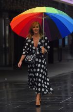 AMANDA HOLDEN Arrives on a Rainy Day at Global Radio in London 06/11/2020