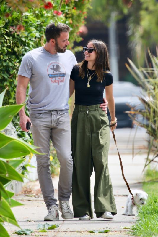 ANA DE ARMAS and Ben Affleck Out with Their Dog in Venice Beach 06/22/2020