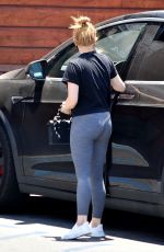 ARIEL WINTER at a Vet