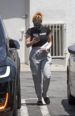 ARIEL WINTER Leaves CVS in Studio City 06/03/2020
