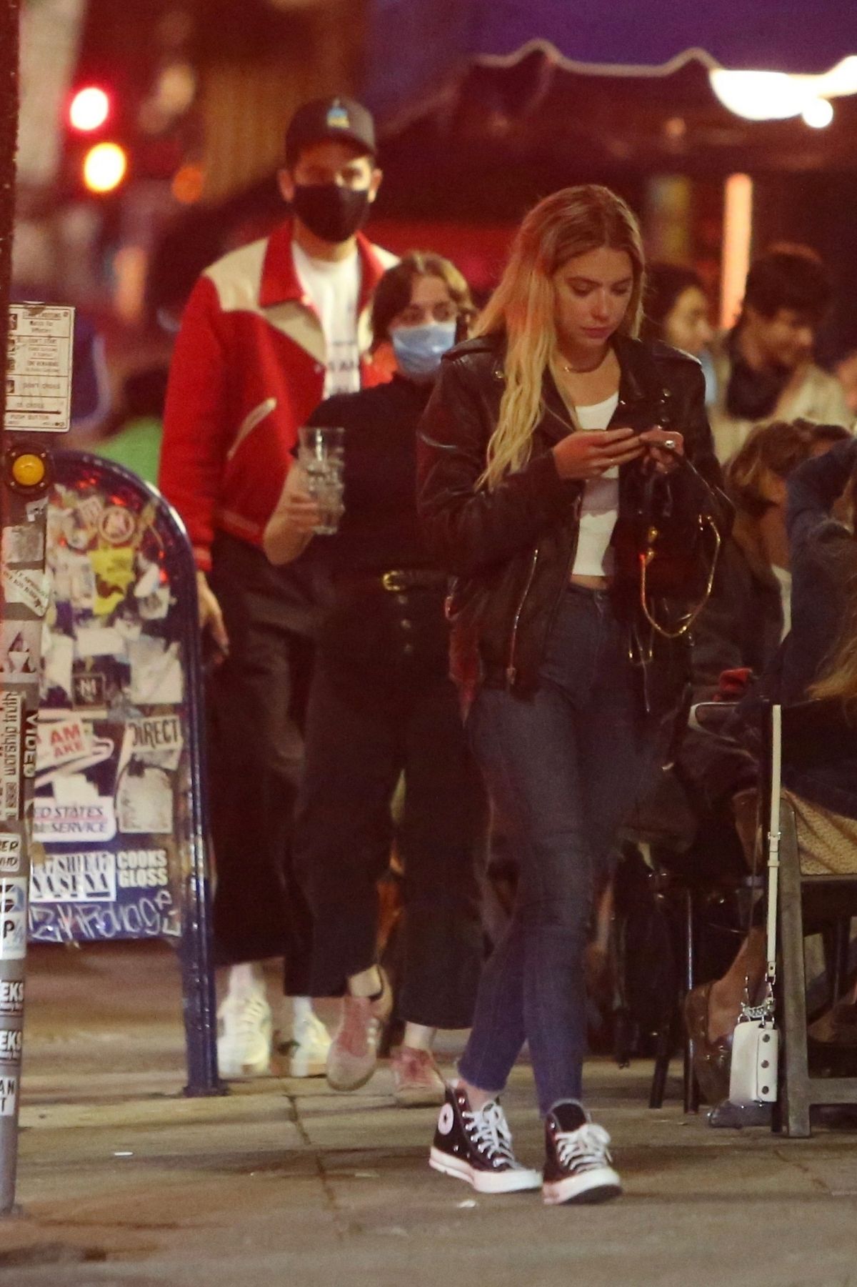 Ashley Benson And G Eazy Out For Dinner In Los Feliz 06 20 2020
