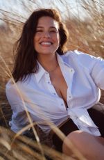ASHLEY GRAHAM in Harper