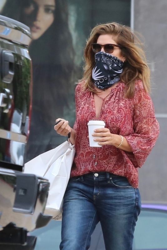 CINDY CRAWFORD Leaves Cafe Habana in Malibu 06/01/2020