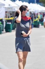 COURTENEY COX and Johnny McDaid at Farmer