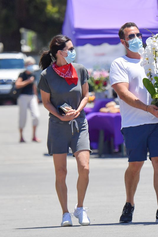 COURTENEY COX and Johnny McDaid at Farmer