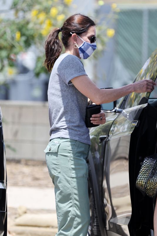 COURTENEY COX Shopping at a Farmers Market in Malibu 05/31/2020