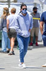 COURTENEY COX Shopping at Farmer