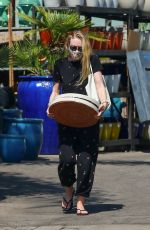 DAKOTA FANNING Shopping at a Plant Nursery in Los Angeles 06/04/2020