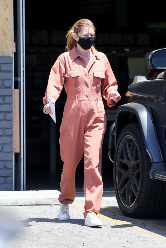 ELLEN POMPEO Out in Los Feliz 06/07/2020
