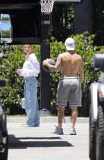 HAILEY and Justin BIEBER Playing Basketball in Beverly Hills 06/14/2020