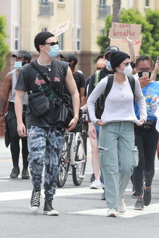 HALSEY and Yungblud at Black Lives Matter Protest in Los Angeles 06/02/2020