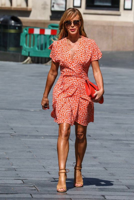hAMANDA HOLDEN Arrives at Gobal Radio in London 06/26/2020