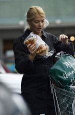HOLLY WILLOGHBY Shopping at Marks & Spencer in London 06/19/2020