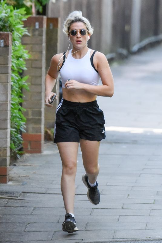 INDIA MULLEN Out Jogging in London 06/03/2020