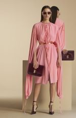 IRINA SHAYK for Burberry Pre-fall 2020