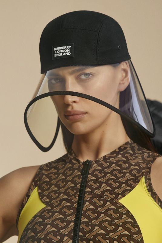 IRINA SHAYK for Burberry Pre-fall 2020