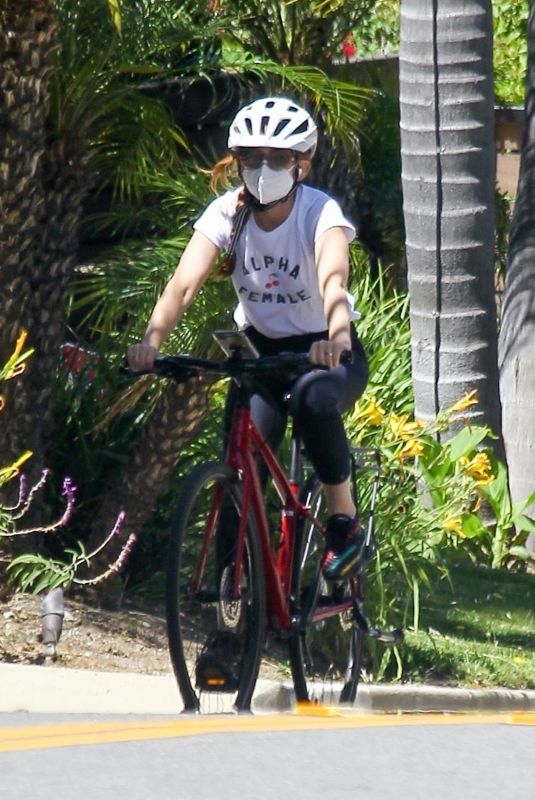 ISLA FISHER Riding Her Bike Out in Los Angeles 06/08/2020
