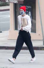 JAIME KING Shopping at Liquor Store in Beverly Hills 06/28/2020