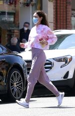 KATHARINE MCPHEE Picking Up Takeout in Beverly Hills 06/21/2020
