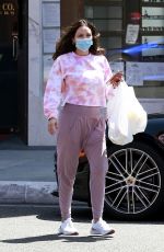 KATHARINE MCPHEE Picking Up Takeout in Beverly Hills 06/21/2020