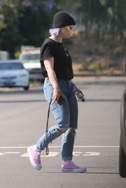 KELLY OSBOURNE Out for Breakfast in Studio City 06/25/2020