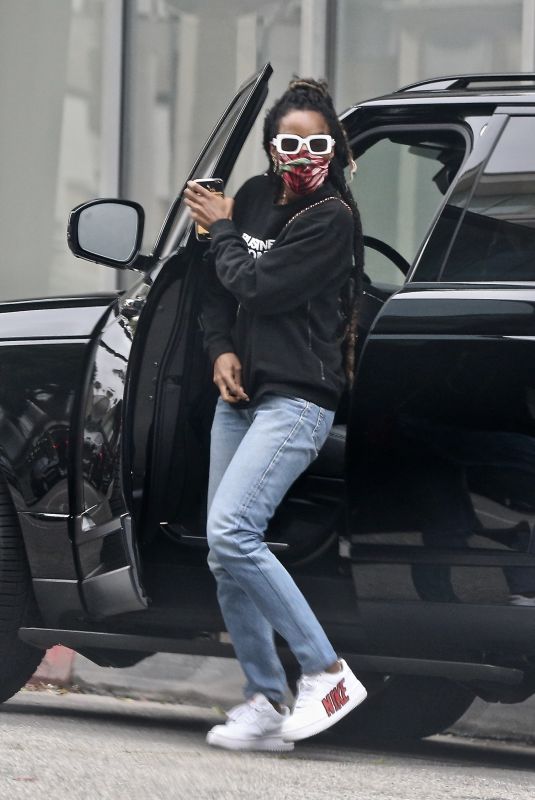 KELLY ROWLAND Arrives at a Doctor’s Office in Beverly Hills 06/05/2020