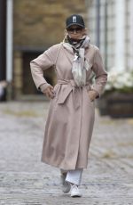 KYLIE MINOGUE Out and About in Chelsea 06/08/2020
