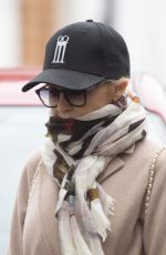 KYLIE MINOGUE Out and About in Chelsea 06/08/2020