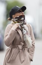 KYLIE MINOGUE Out and About in Chelsea 06/08/2020