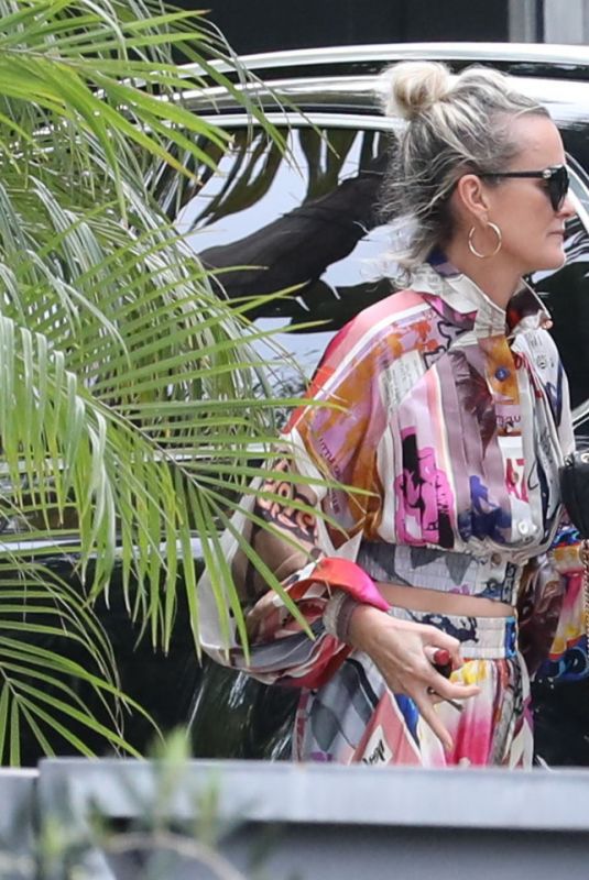 LAETICIA HALLYDAY Out and About in Santa Monica 05/31/2020