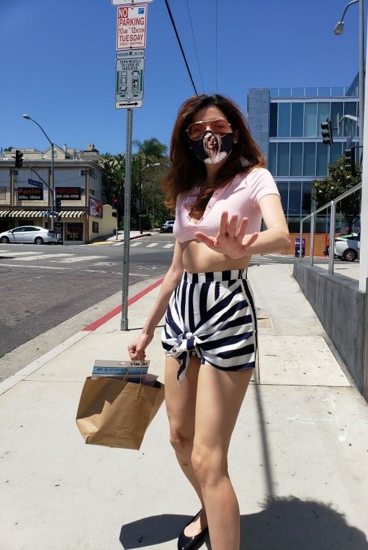 lBLANCA BLANCO Out for Lunch to-go in West Hollywood 06/11/20200