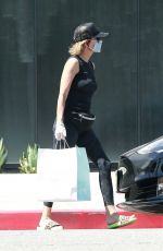 LISA RINNA Wearing a Mask Out in Los Angeles 06/13/2020