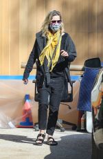 MICHELLE PFEIFFER Wearing a Mask Out in Pacific Palisades 06/17/2020