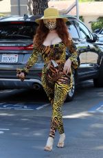 PHOEBE PRICE Shopping at Ralph