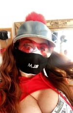 PHOEBE PRICE Shows Off Her Variety of Face Masks 06/04/2020