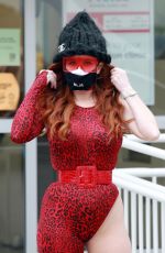 PHOEBE PRIE Shopping at Petco in Los Angeles 06/05/2020