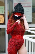 PHOEBE PRIE Shopping at Petco in Los Angeles 06/05/2020