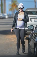 Pregnant KATHERINE CHWARZENEGGER Out in Venice Beach 06/18/2020