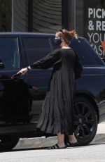 Pregnant KATHERINE SCHWARZENEGGER at Starbuck in los Angeles 06/22/2020