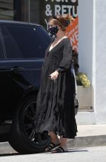 Pregnant KATHERINE SCHWARZENEGGER at Starbuck in los Angeles 06/22/2020