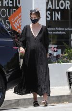 Pregnant KATHERINE SCHWARZENEGGER at Starbuck in los Angeles 06/22/2020