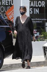 Pregnant KATHERINE SCHWARZENEGGER at Starbuck in los Angeles 06/22/2020