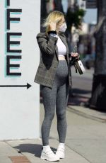 Pregnant SOPHIE TURNER and Joe Jonas Out in Los Angeles 06/17/2020