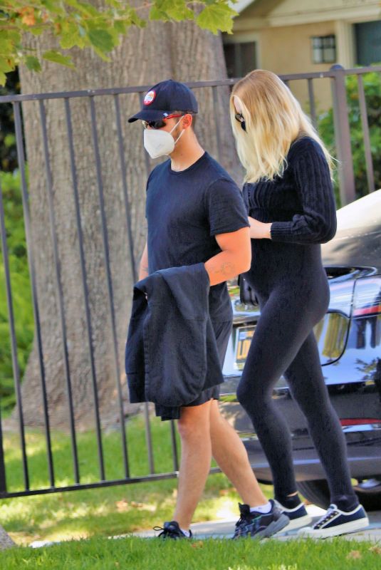 Pregnant SOPHIE TURNER and Joe Jonas Out in Los Angeles 06/20/2020